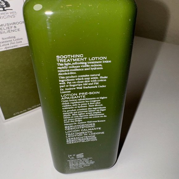Origins Mega Mushroom Relief & Resilience Soothing Treatment Lotion 6.7 oz/200ml - Picture 5 of 10